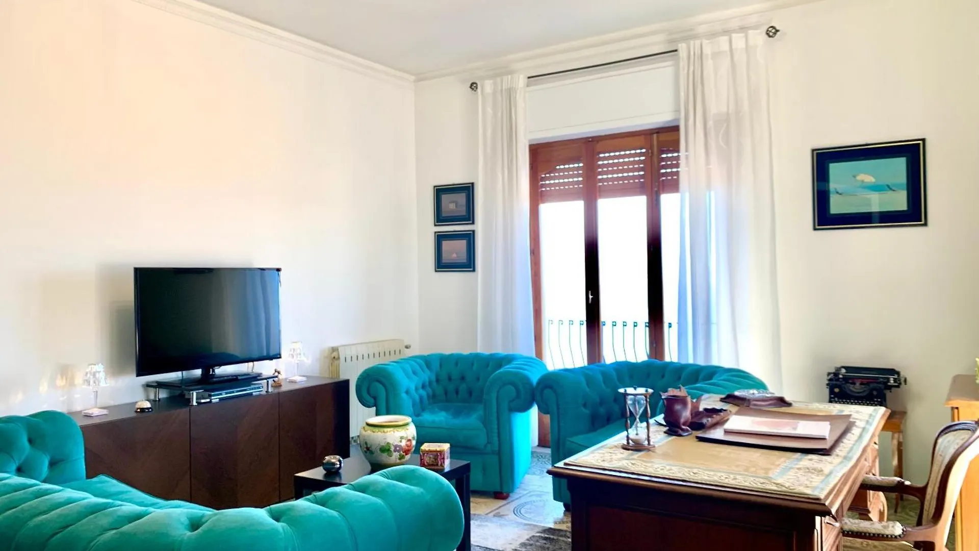 Spacious Apartment In Taormina With Sea View And Balconies 0*,  Italie