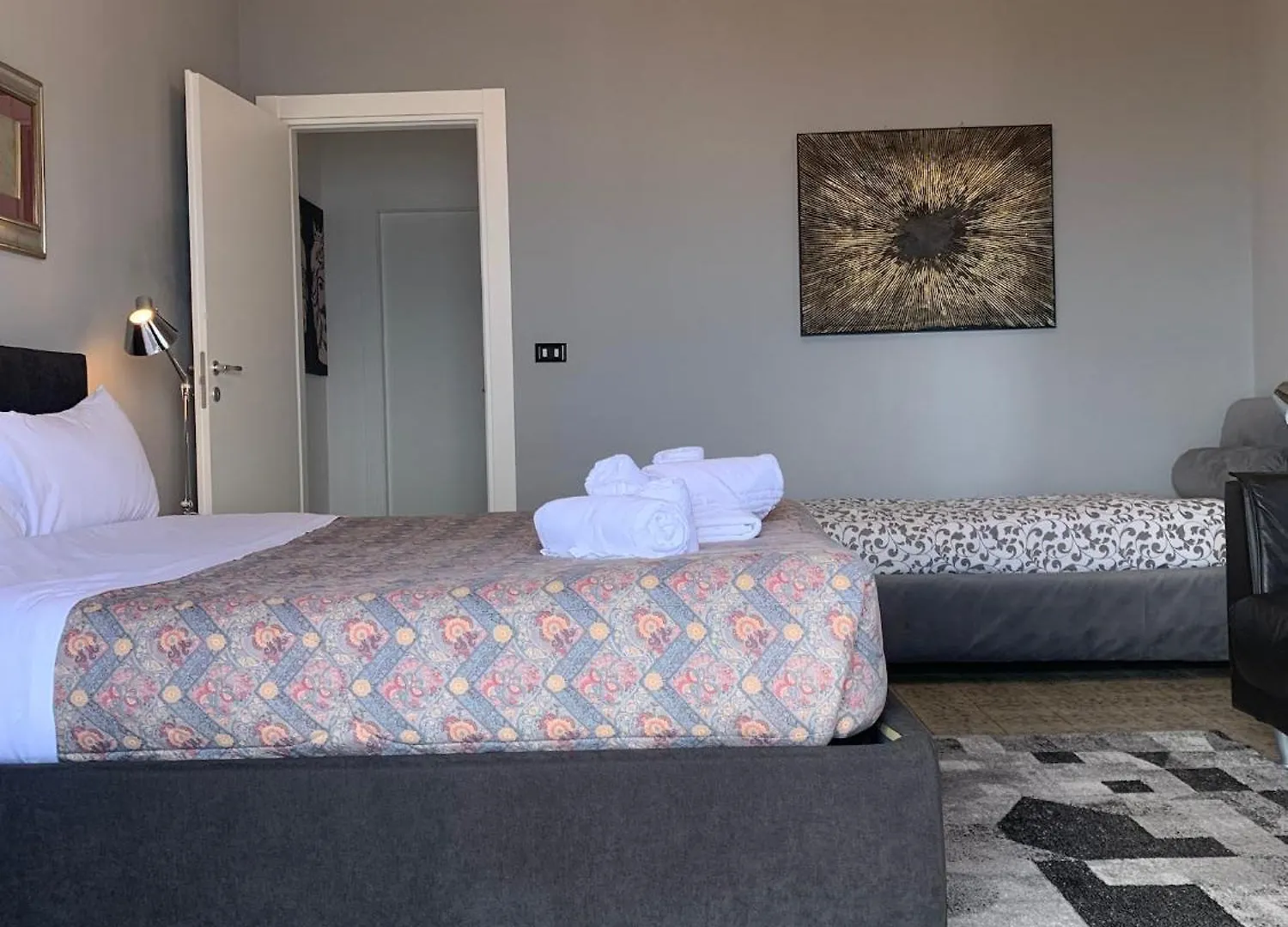 Spacious Apartment In Taormina With Sea View And Balconies