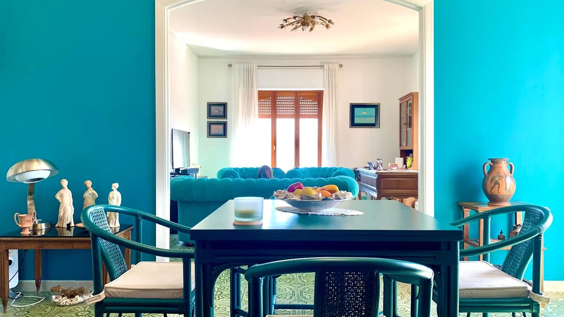 Spacious Apartment In Taormina With Sea View And Balconies